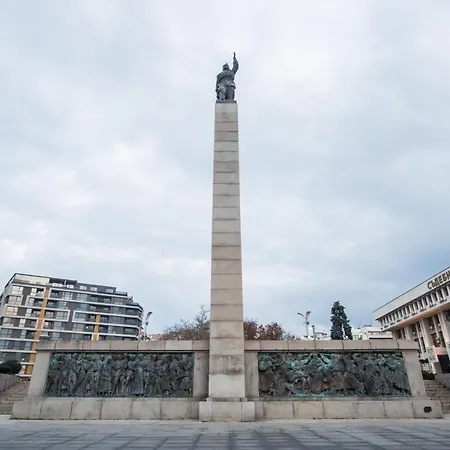 славейков 33